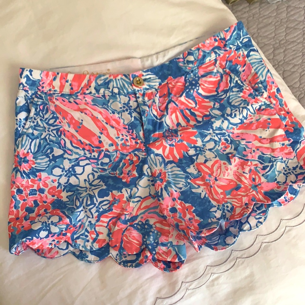 Lilly Pulitzer Buttercup scallop hem shorts - sz10